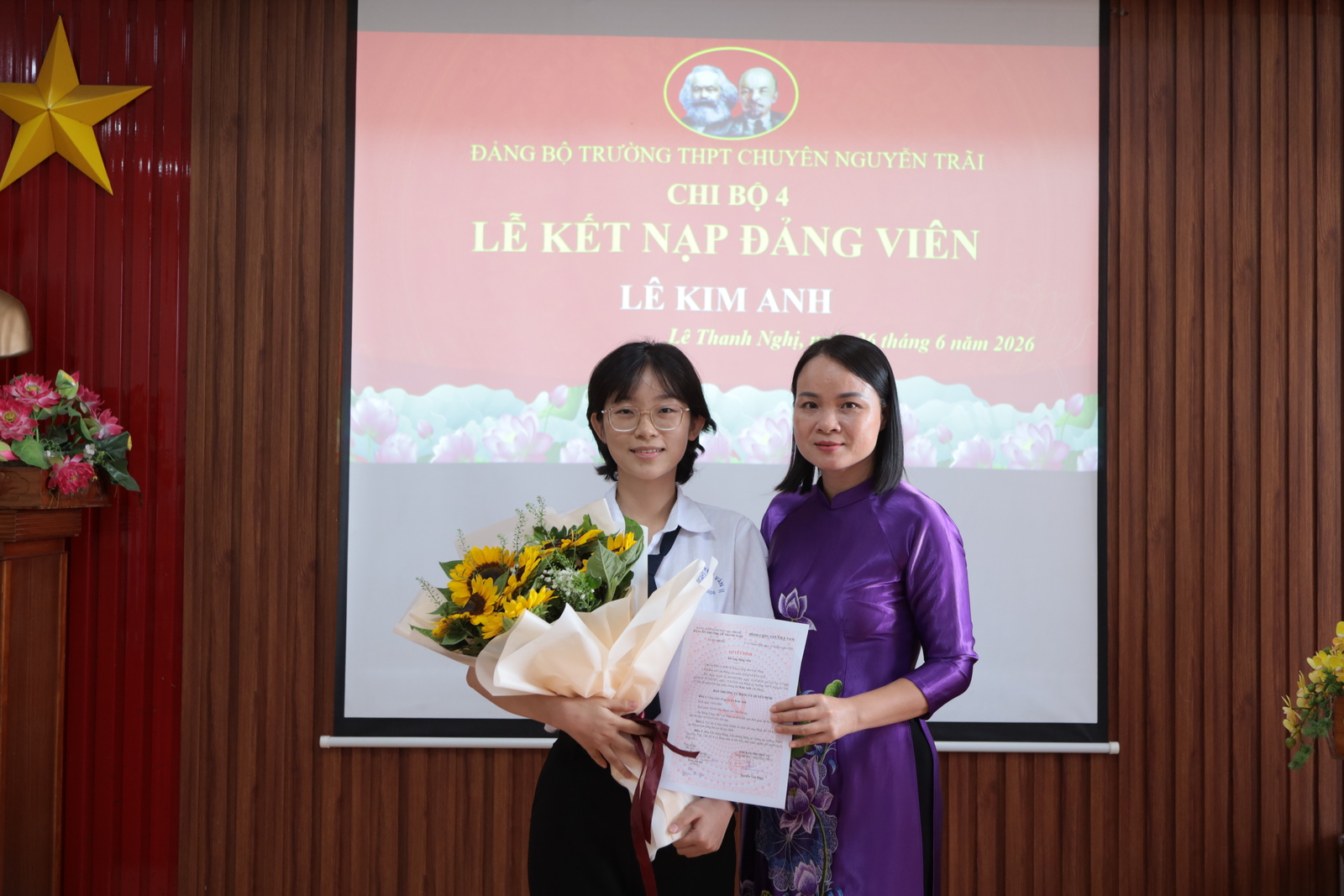 Đồng chí Lê Kim Anh – Chi đoàn 12 Văn.